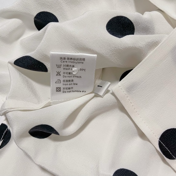 Black and White Polka Dot Three-Quarter Sleeve Silk Blouse - Picture 12 of 12